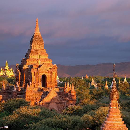 Bamar Traditional Dress